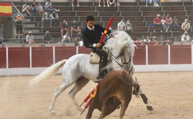 El toreo regresa a Nájera con una entretenida novillada mixta