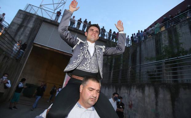 Zambombazo de Guillermo Hermoso de Mendoza, que sigue la estela de su padre