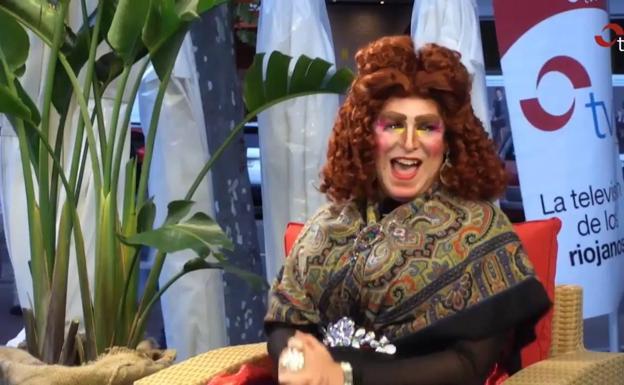 Bárbara, la reina de la pantaloneta, en estado puro