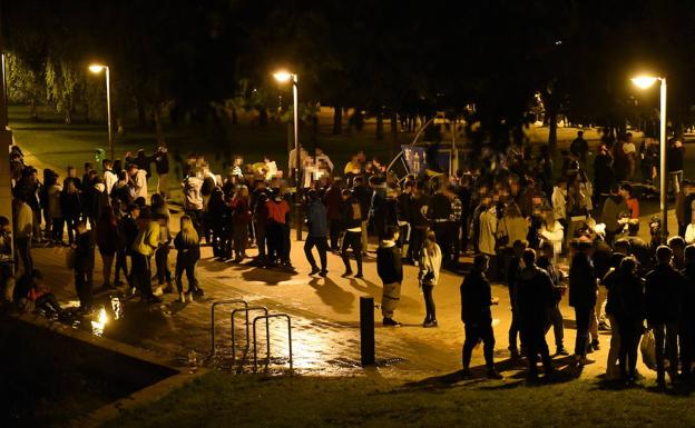 Anoche, otro botellón por San Mateo. Y van cuatro