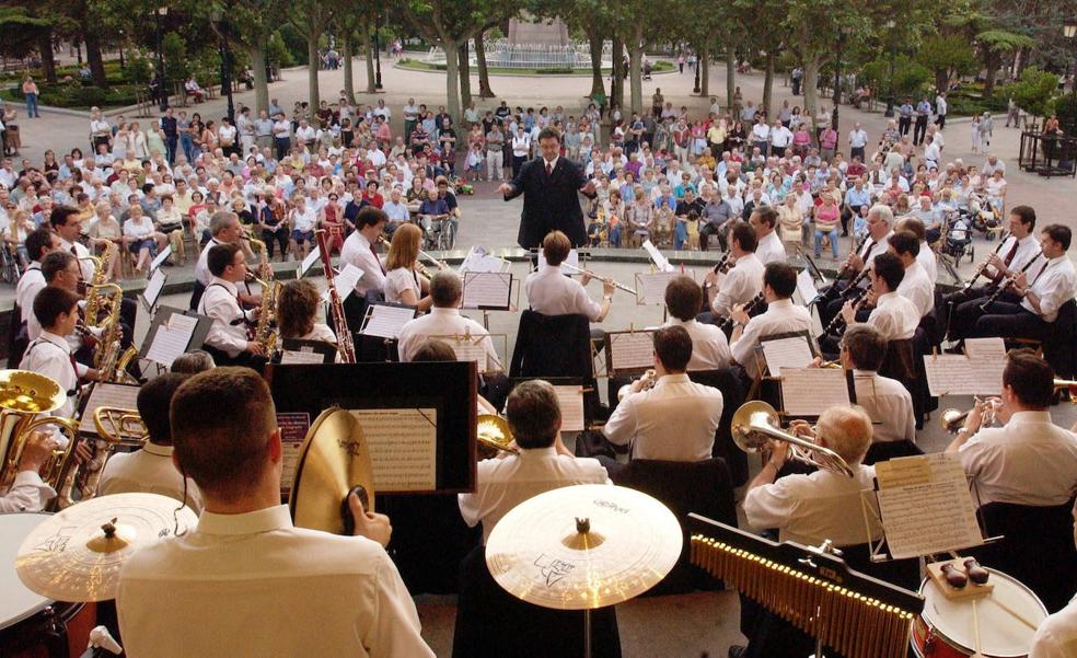 El concierto de fin de fiestas se retrasa a las 20 horas