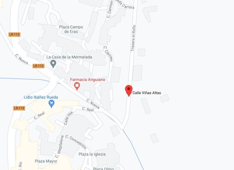 Dos personas, trasladadas al San Pedro al inhalar humo en el incendio de una casa en Anguiano