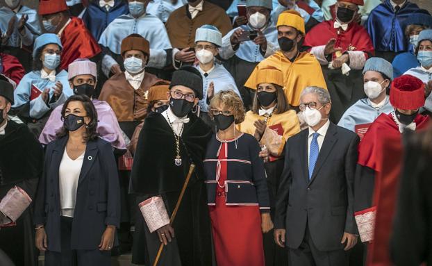 Ayala llama a consensuar un «plan de futuro» que ejerza como guía para el avance de la UR