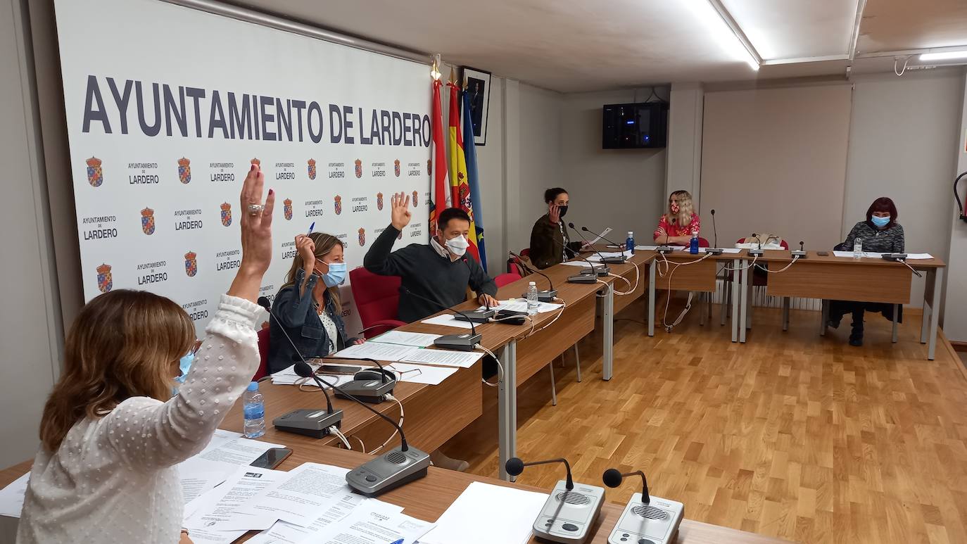 González contra el equipo de Gobierno de Lardero