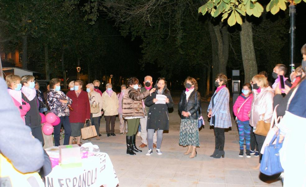 Acto de la AECC por el Día del cáncer de mama