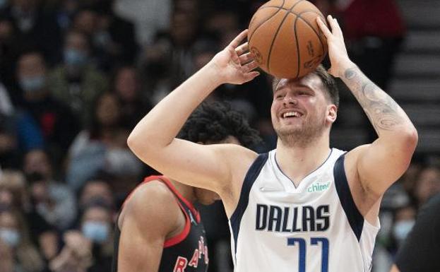 Luka Doncic y Ricky Rubio lideran el triunfo de Mavericks y Cavaliers