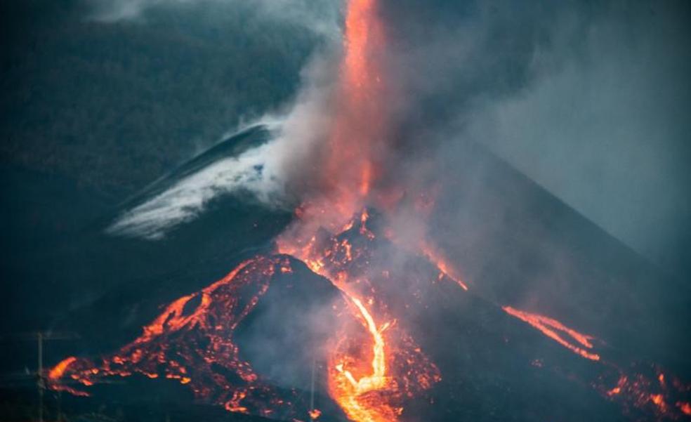 El suelo cercano al volcán sube unos diez centímetros