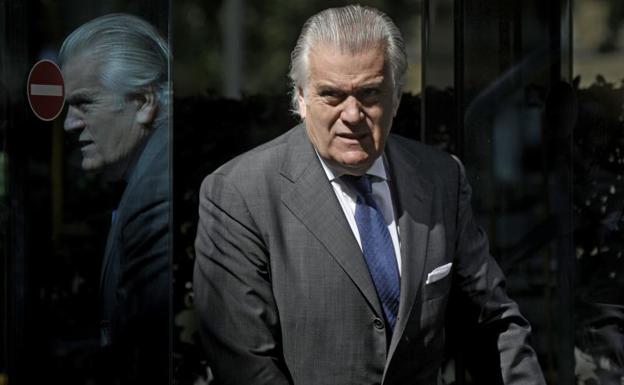 El tribunal condena a Bárcenas por pagar en B las obras de la sede del PP