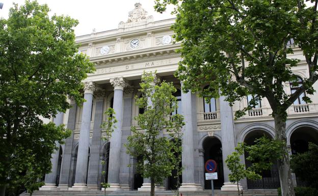 Bancos y Telefónica entorpecen la subida de la Bolsa española