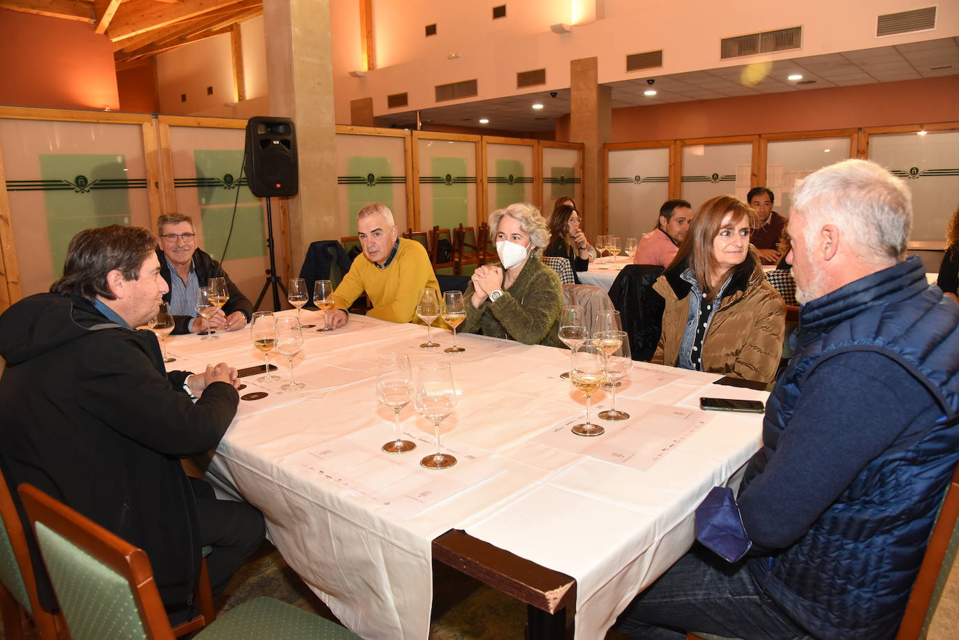 Cata de vinos de Finca Valpiedra en la Liga de Golf y Vino