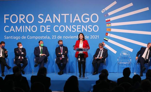 Andreu destaca el valor del «consenso» y las «ganas de construir» en el 'Foro Santiago'