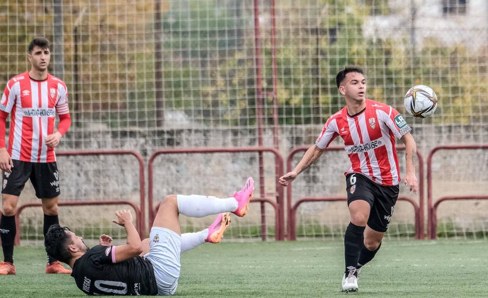 El Racing Rioja viaja a Laredo para verse las caras con un cuadro cántabro en la zona roja