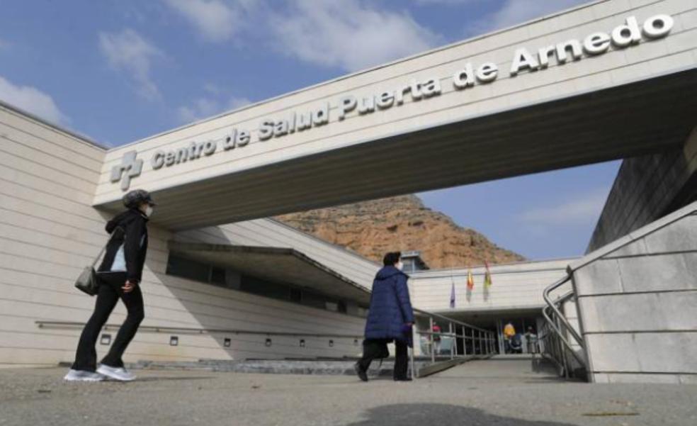 El centro Puerta de Arnedo recupera a su segundo pediatra y Salud busca un tercero