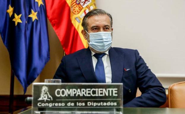 López reconoce que puso en contacto a un abogado del PP con el enlace de Bárcenas