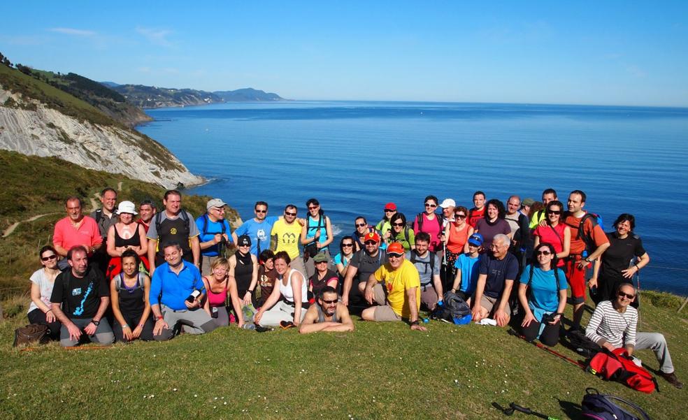 El club de montaña Sampol, 10 años entre caminos y cuestas