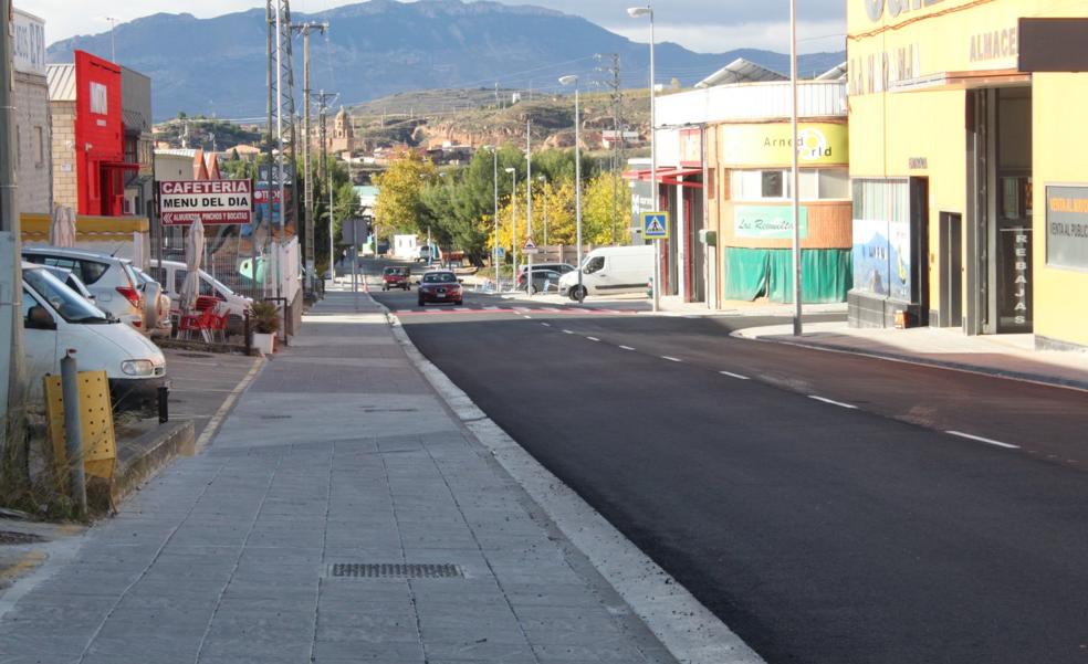 Un puente para ir de tiendas y cuevas en Arnedo