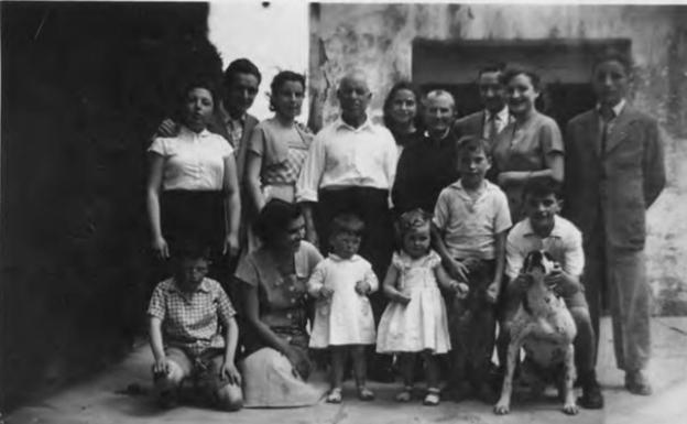 La Retina: la familia de Felipe e Ignacia Moreno, en el año 1953