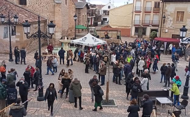 Santurde de Rioja promocionó con una feria su caparrón