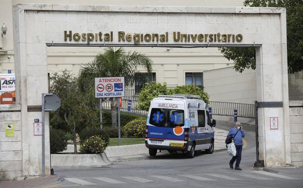 Setenta trabajadores de un hospital malagueño infectados por covid tras una comida navideña