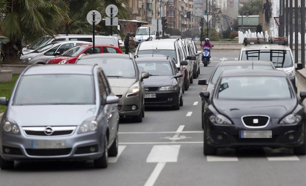 Más de la mitad de los habitantes de Logroño acude a su puesto de trabajo en coche