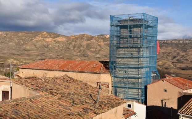 Comienzan los trabajos de mejora en la torre de la iglesia de La Asunción de Aguilar