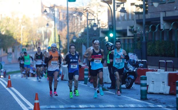 En directo: El alfareño Nacho García gana la Media Maratón