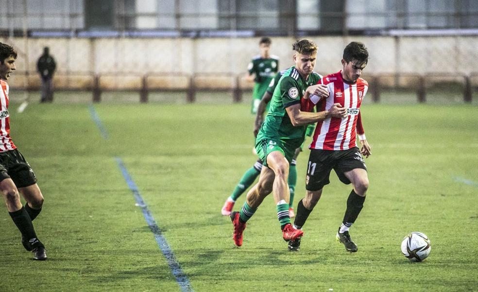 La UD Logroñés B sucumbe en el último cuarto de hora