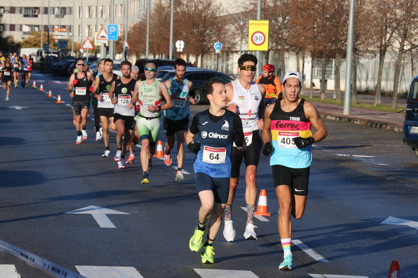 Búscate en la carrera