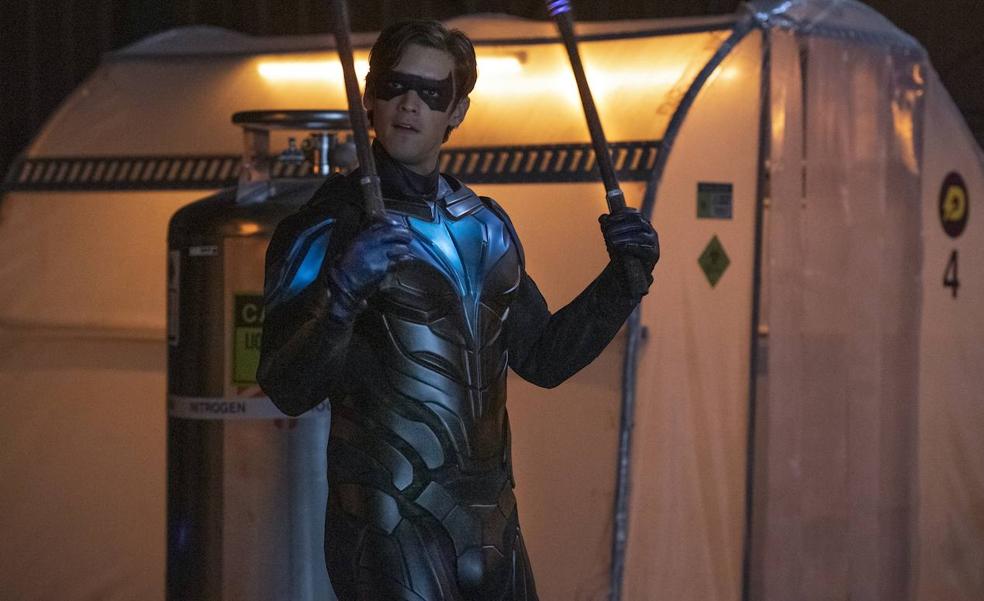 'Titans' divierte con una tercera temporada más oscura