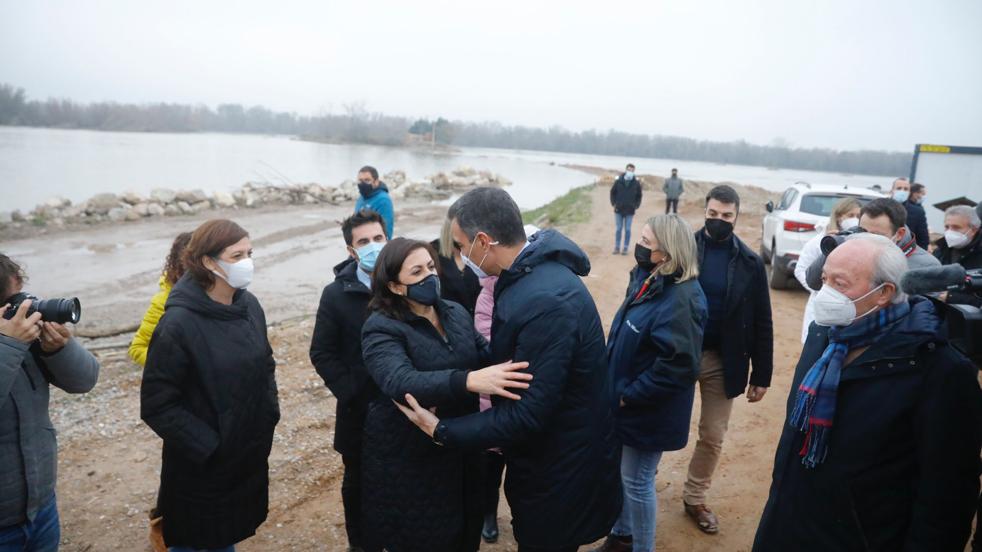 Las imágenes de la rápida visita de Pedro Sánchez a Alfaro