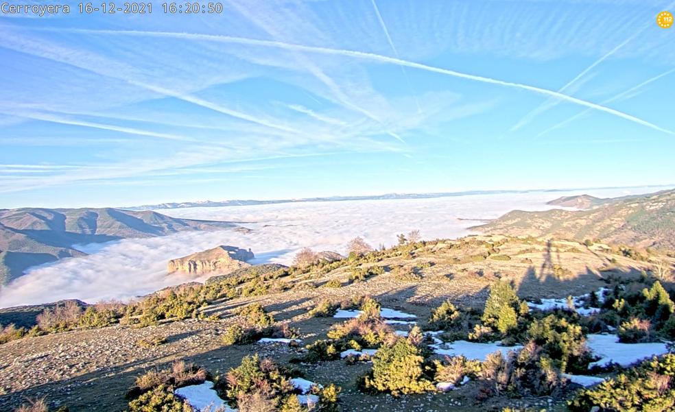 El sol sigue brillando sobre el mar de niebla