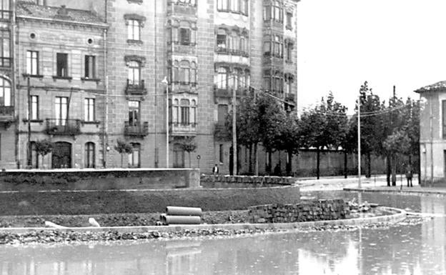 La fuente se llena de agua... antes de estar construida