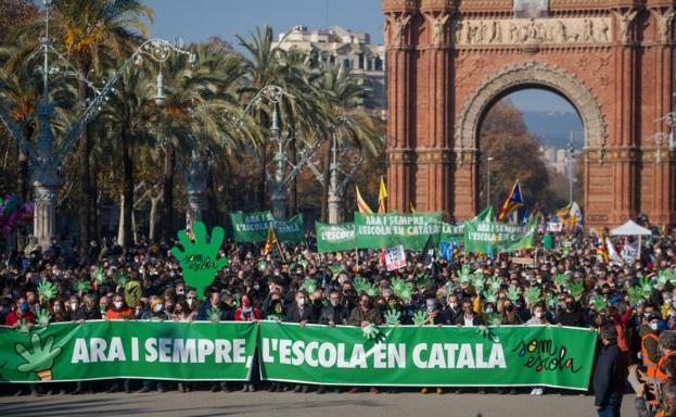 El soberanismo sale a la calle en defensa de la escuela en catalán