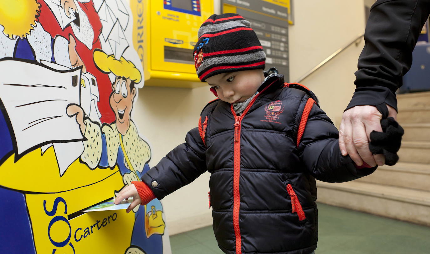 Correos instala tres buzones en La Rioja para las cartas a los Reyes Magos