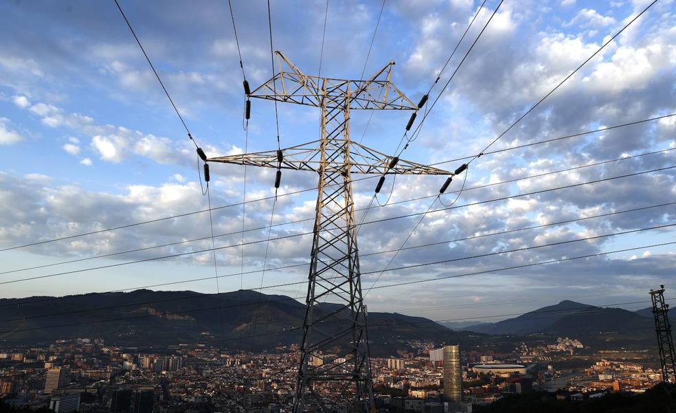 Las incógnitas que deja la factura de la luz tras un año de récords consecutivos