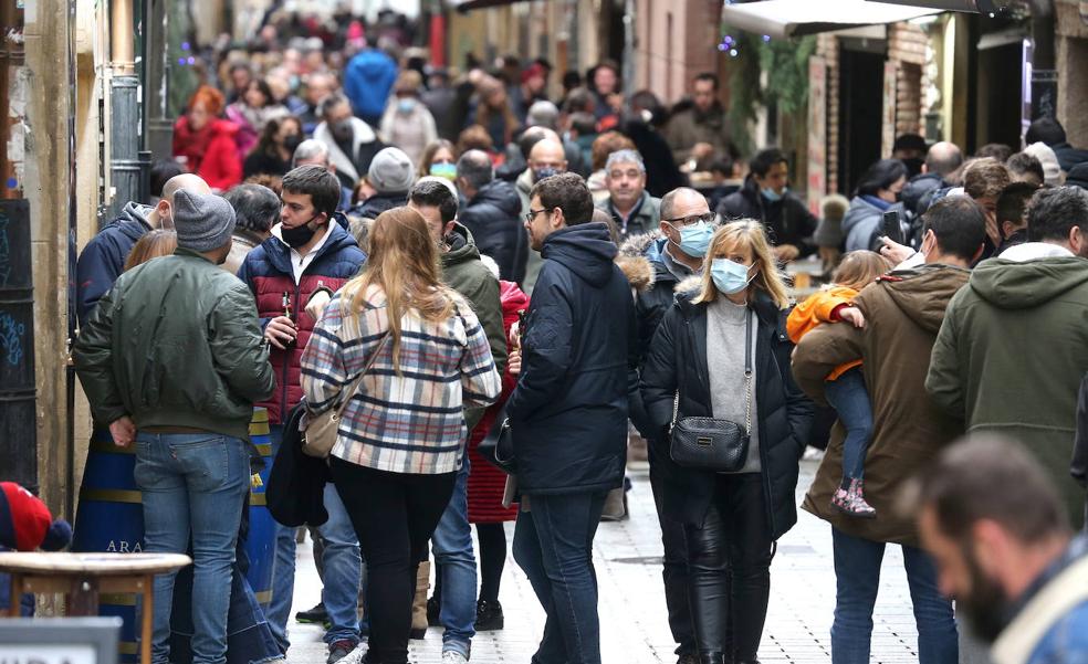 Dos muertos en una jornada en la que La Rioja registra 2.839 casos y el COVID vuelve a las residencias