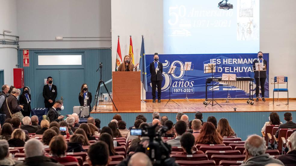 El IES Hermanos D'Elhuyar cumple 50 años