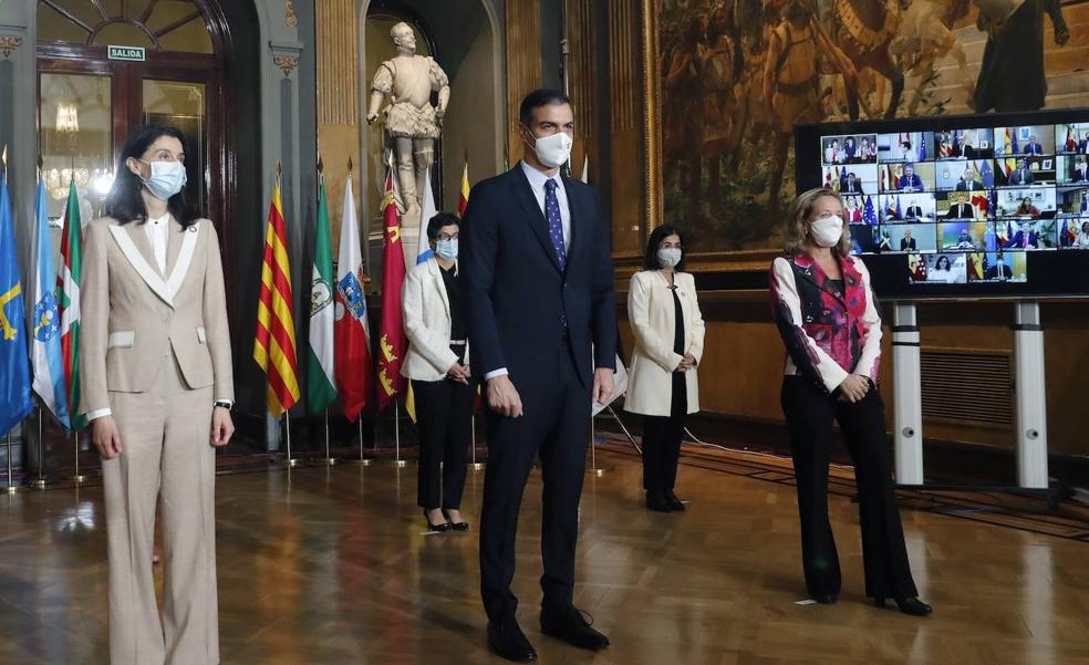 Sánchez se enfrenta a una conferencia de presidentes en pie de guerra por las restricciones