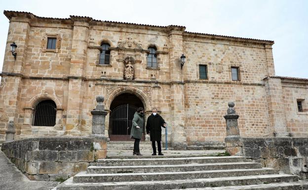 El Gobierno regional financiará la pavimentación del entorno de la iglesia de Canales