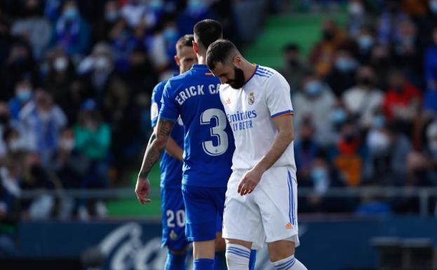 El Getafe frena al líder