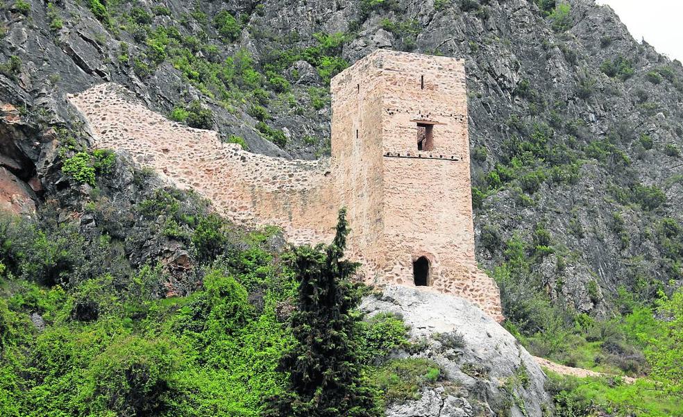 El castillo de Arnedillo se rearma ante la erosión