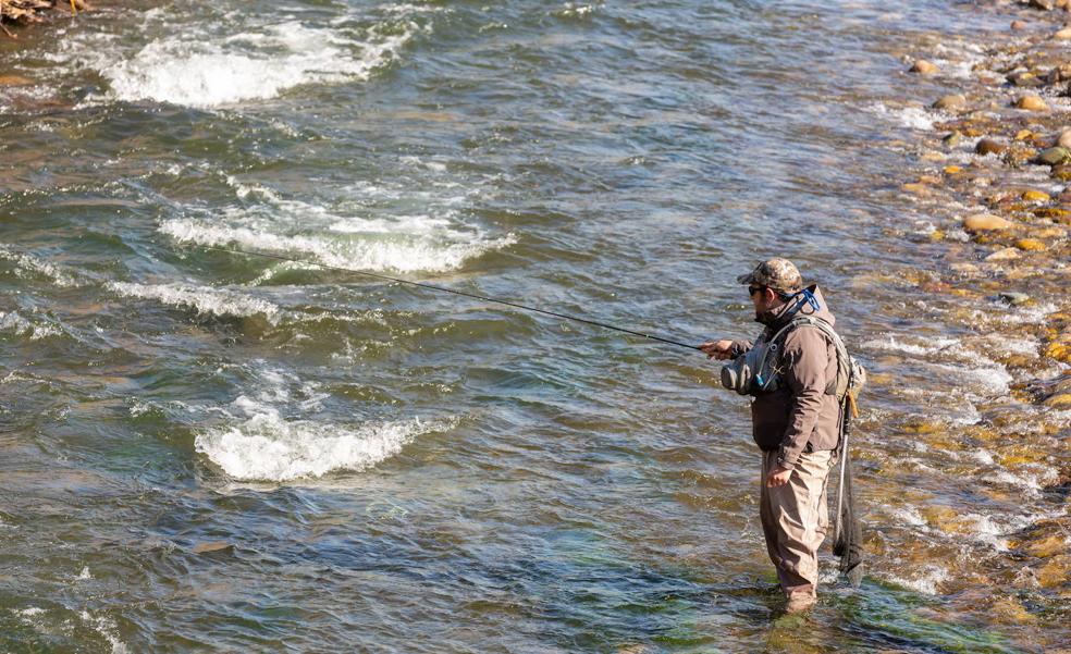 El Club de Pesca La Molineta estudia mañana crear un escenario deportivo