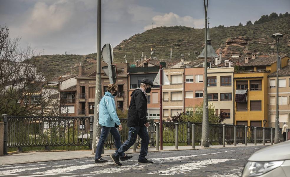 Pueblo a pueblo: Logroño baja de 2.000 afectados por primera vez en veinte días