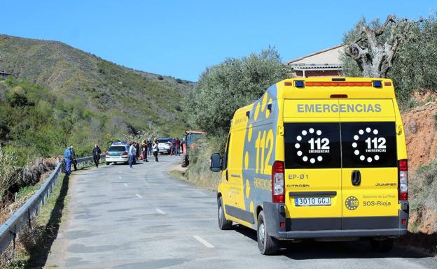 Sofocado un incendio en un vehículo en la N-232, a la altura de Fuenmayor