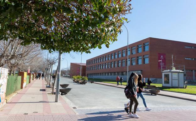 La UR aprueba una convocatoria extraordinaria de exámenes para alumnos afectados por el COVID-19