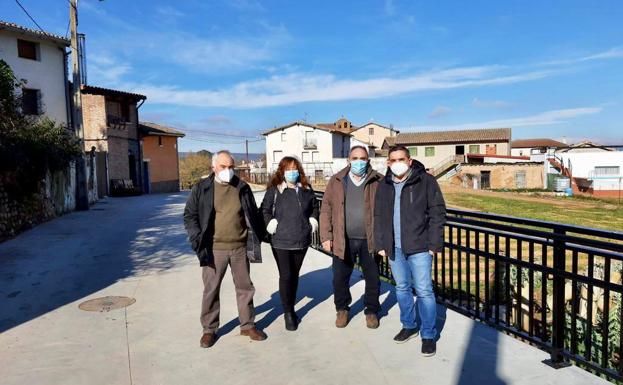 El Ejecutivo regional aporta 60.000 euros para reurbanizar las calles de Hornos de Moncalvillo