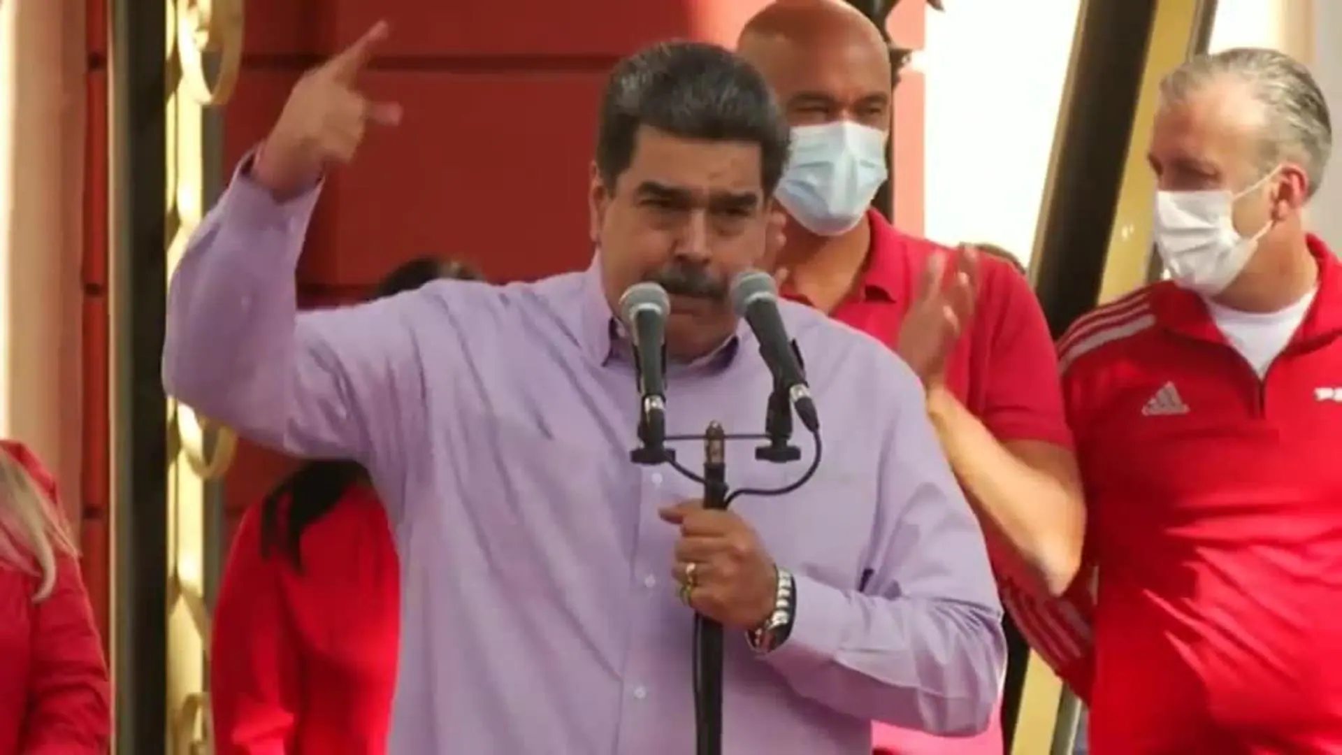 Maduro se enorgullece de haber evitado que el país tenga un gobierno títere