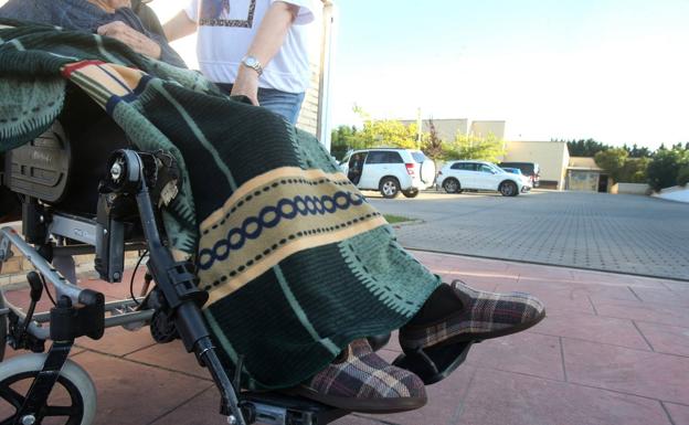 La vacunación reduce el 86% la letalidad del virus en las residencias, de 286 a 39 muertes