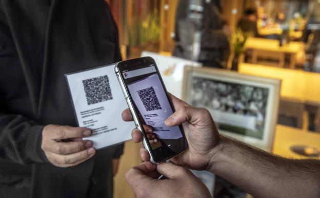 Pasaporte COVID: cómo conseguirlo y dónde presentarlo