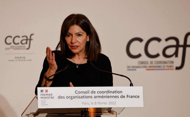 Anne Hidalgo toca fondo en los sondeos de las presidenciales en Francia